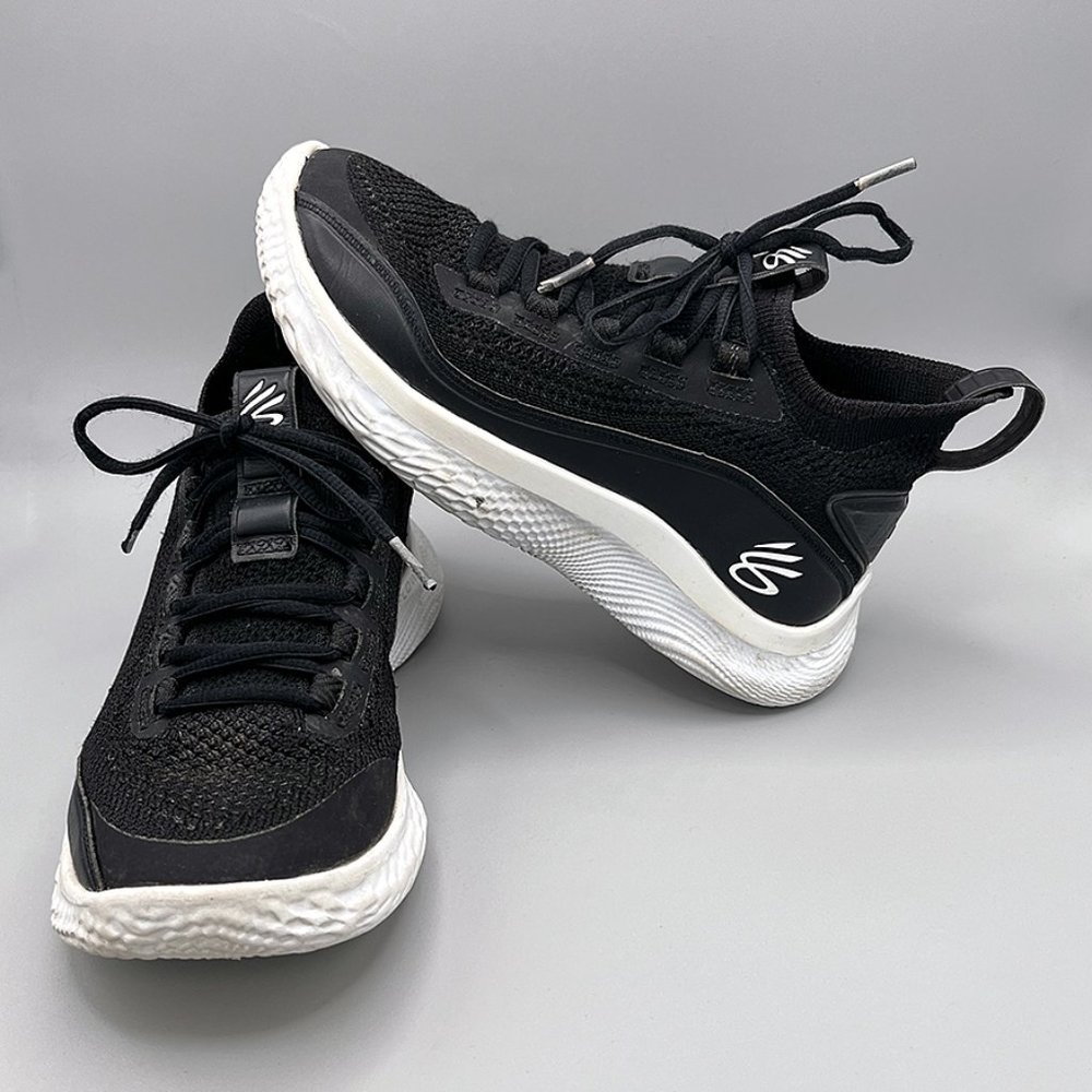 Under Armour Curry Flow 8 Stephen Curry Black White Basketball Shoe Size 5 Youth